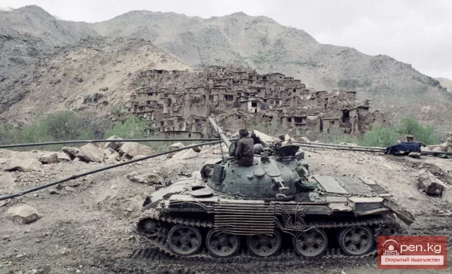 Советтик Союзунун Баатыры Кыргызстандык Гущин Сергей Николаевич