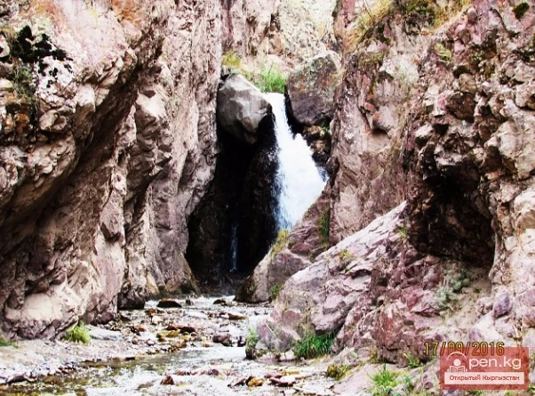 Waterfall in Kashka-Suu