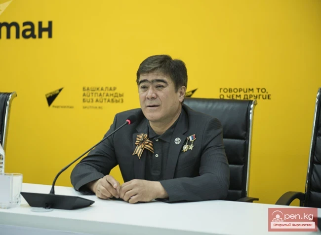 Кыргыз Республикасынын Баатыры Салижан Шакирович Шарипов