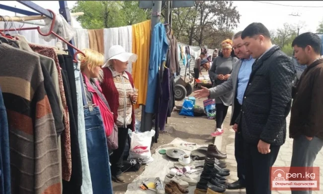 Ошский рынок очищают от стихийной торговли