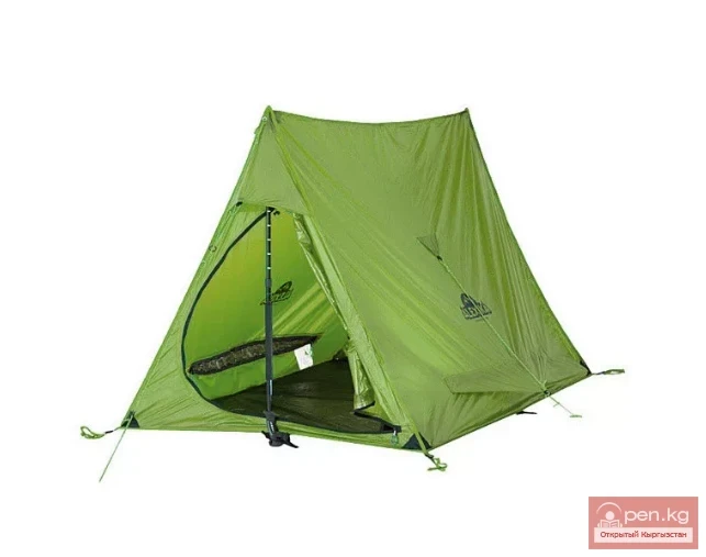 Choosing a tourist tent for hiking in the mountains of Kyrgyzstan