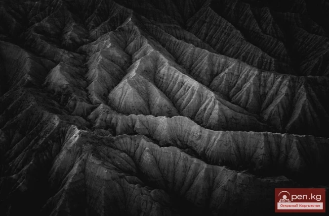 Голландиядан келген фотограф Иссык-Көлдүн түштүк жээгиндеги уникалдуу жерлердин сүрөттөрүн жарыялады