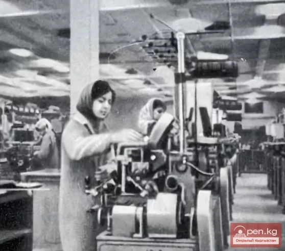 Решение о строительстве трикотажнно-бельевой фабрики в г.Фрунзе. Документы №97-98 (июль 1935 г.)