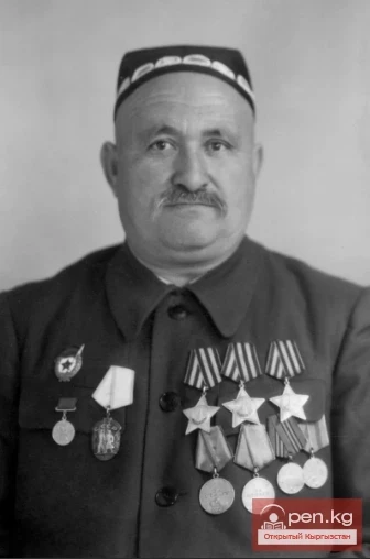 Full Cavalier of the Order of Glory Abdurashid Parpiyev