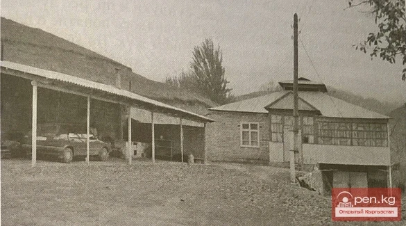 Balakana - summer upper extension. Collective farm named after Krupskaya, Karavan village council, Karavan district, Jalal-Abad region. 1955. Photo from the collection of E.I. Makhova. Archive of the Institute of Ethnology and Anthropology of the Russian Academy of Sciences