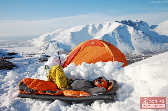 How not to freeze in a tent: several rules from experienced tourists