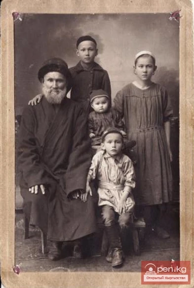 Семейное фото Искака Даулбаева