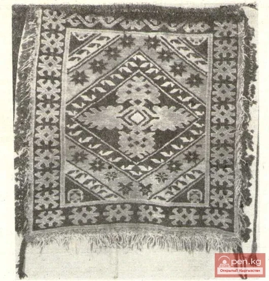 Piled hanging shelf with the pattern 'mashaty'. Uzgen district.