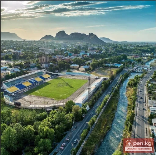 Streets, Squares, and Canals of the City of Osh