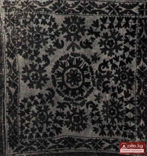  Жарык үй токулган материалда жип менен кестелөө (швов «ильме», «ильмедос»), Ляйляк району.