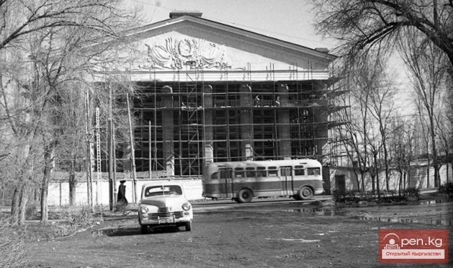 Строительство театра Оперы и балета в г.Фрунзе. Документ №169 (май 1946 г.)