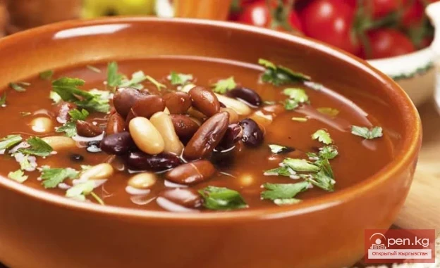 Лоя Аш – кой эти менен буурчактан жасалган кыргыз супу
