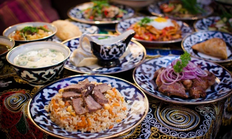 Кафе и рестораны в Кыргызстане начали прятать 15% за обслуживание в цену блюд