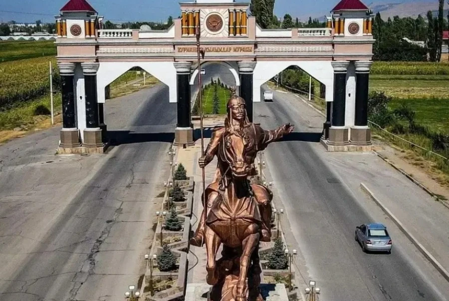 Кулов: Имя Манаса должен носить город не областного значения, а республиканского