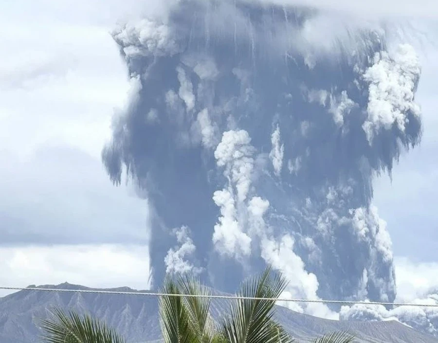 Филиппиндерде Тааль вулканы «жарылды»