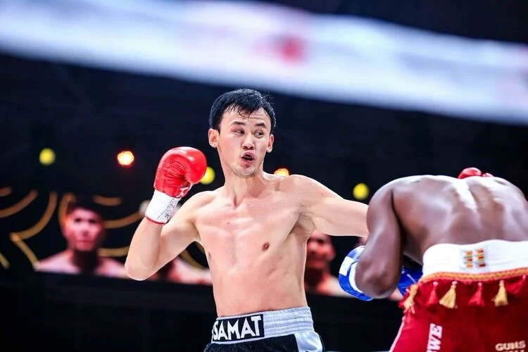 Боксер Самат Абдырахманов (Самат Кыргыз) победил бойца из Зимбабве