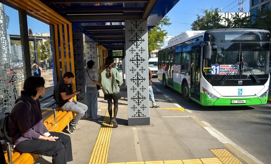 Названы причины вечерних задержек автобусов в Бишкеке