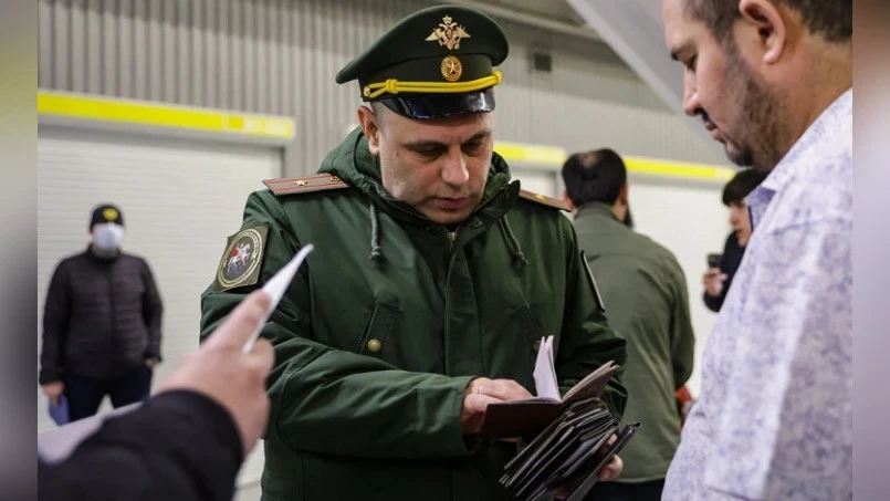 96 Migrants Deported from Russia After Raid in the Moscow Region