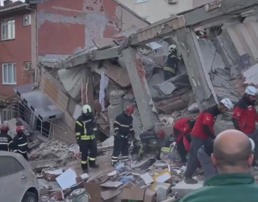 A six-story building collapsed in the east of Istanbul