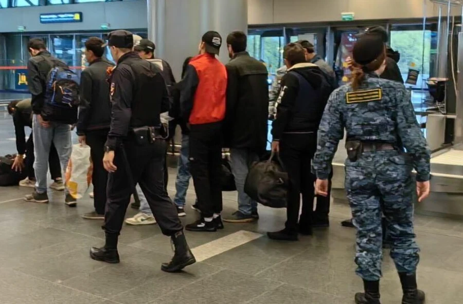 10 natives of Central Asia stripped of Russian citizenship for national security threats