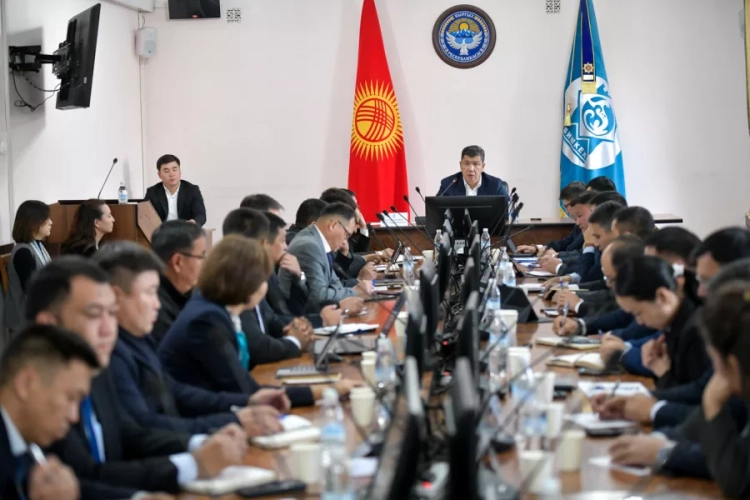 Preparation for Winter in Bishkek and New Special Vehicles: "Tazalyk" Reports on Completed Work