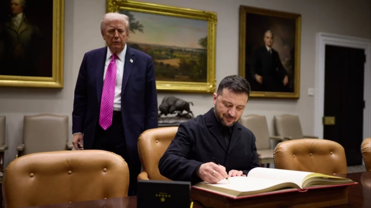 Trump urged Zelensky to accept Putin's terms or be "destroyed" by Russia