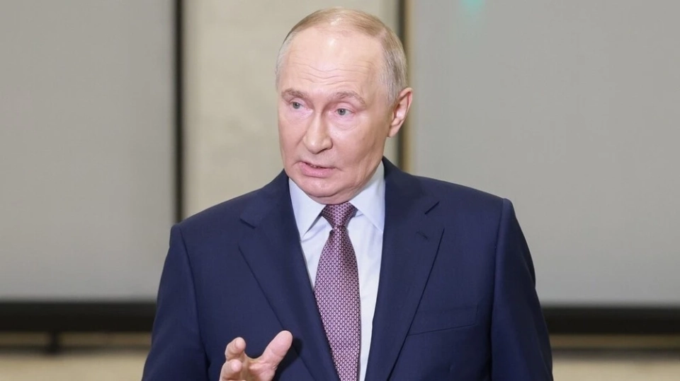 Путин: Сүйлөшүү Трамп менен Будапешттеги саммитти жокко чыгаруу эмес, өткөрүү жөнүндө болуп жатат