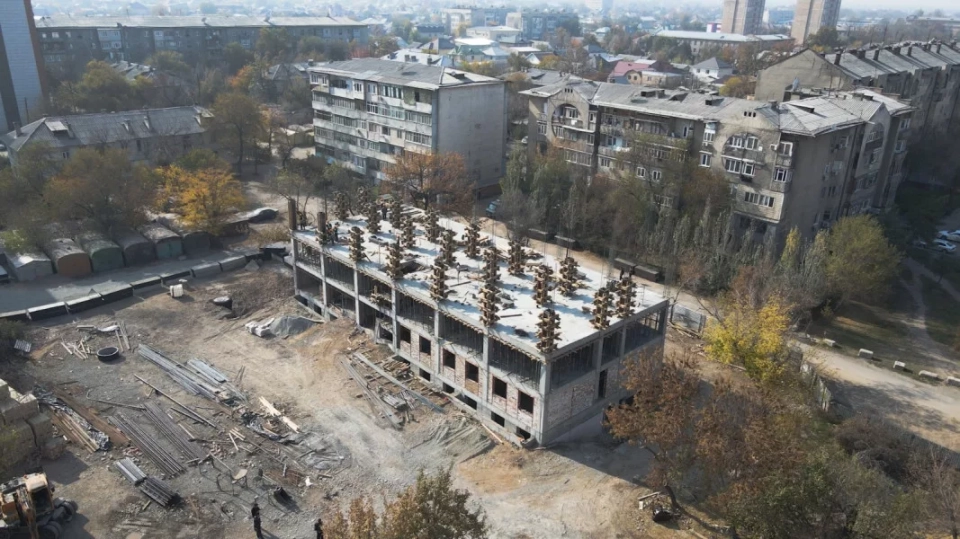 В Бишкеке продолжается строительство Станции юных техников