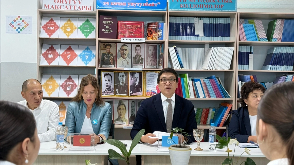 Во всех школах Кыргызстана отмечают 80-летие Организации Объединенных Наций