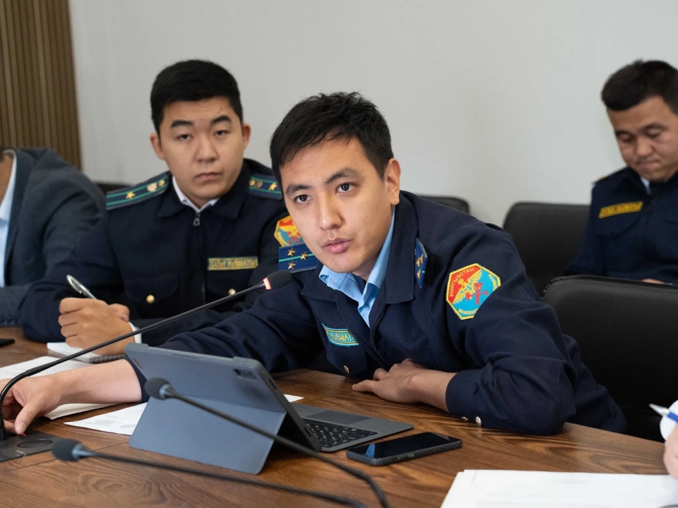 At the GNS, issues of export and re-export were discussed