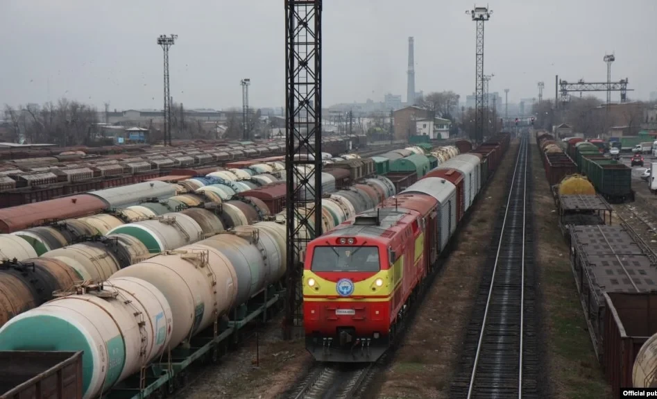 Эшатов: Российская сторона обещает выполнить план по беспошлинным поставкам горючего