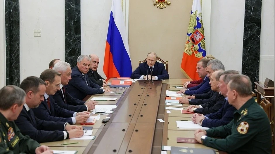 The Russian Defense Minister proposed to Putin to start preparations for nuclear tests. The President instructed to "gather additional information."