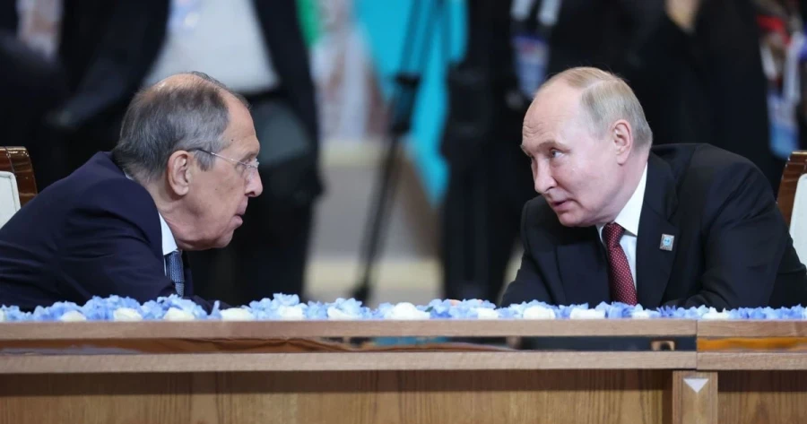 Lavrov "fell out of favor" with Putin and emigrated from Russia?