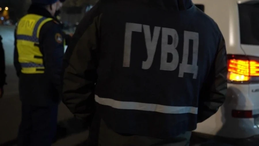 Robbers in Bishkek hunted for phones with knives