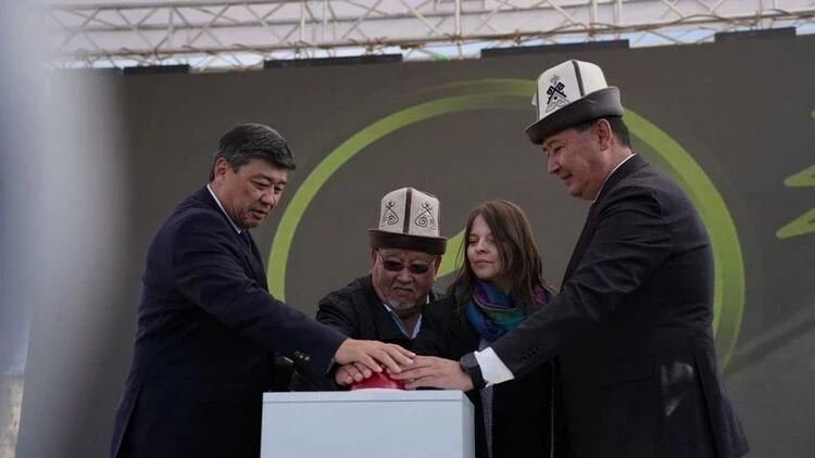 In 25 cities and 600 villages of Kyrgyzstan, new water supply systems are being built