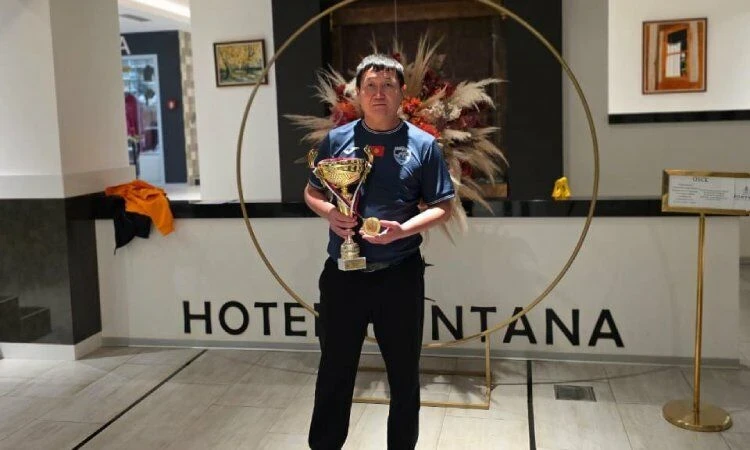 Kyrgyzstani Takes First Place at the FIDE World Chess Championship