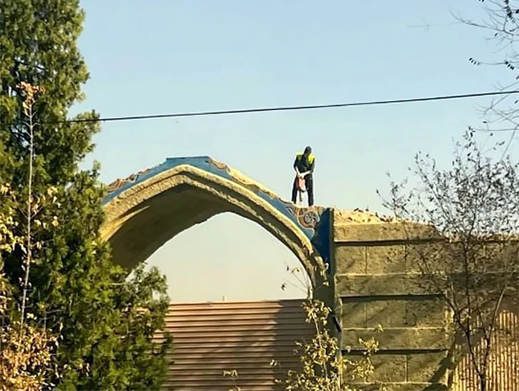 In Bishkek, the famous Champagne Factory Arch is being demolished: an elite building is being constructed in its place