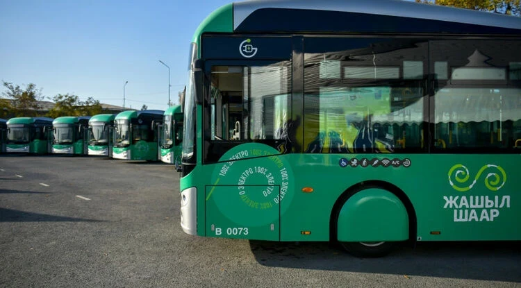A new electric bus route No. 66 is launched