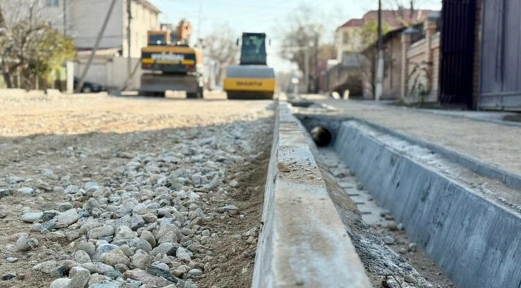 Levanovsky Street in Bishkek is being prepared for asphalting