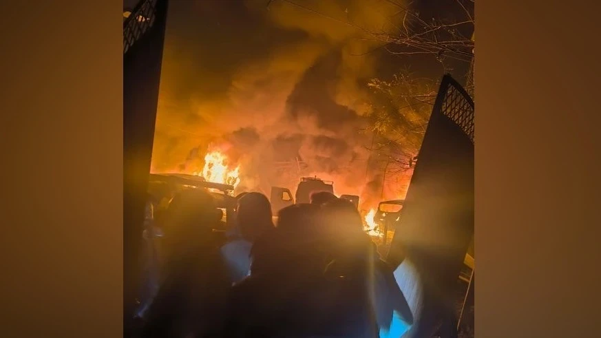 A powerful explosion occurred at a police station in Kashmir