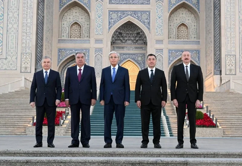 Садыр Жапаров посетил Центр исламской цивилизации в Ташкенте