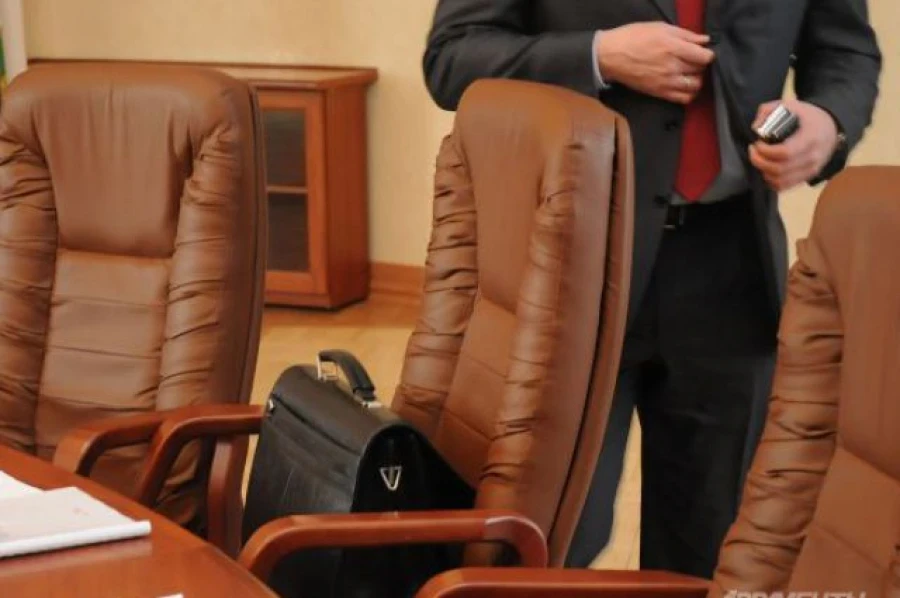 The public criticized the neglect and rudeness of the mayors of Bishkek and Osh