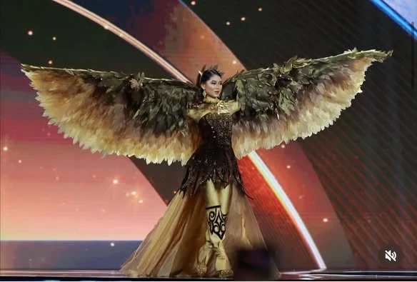 Kyrgyzstan Conquered "Miss Universe" with an Impressive Eagle Display
