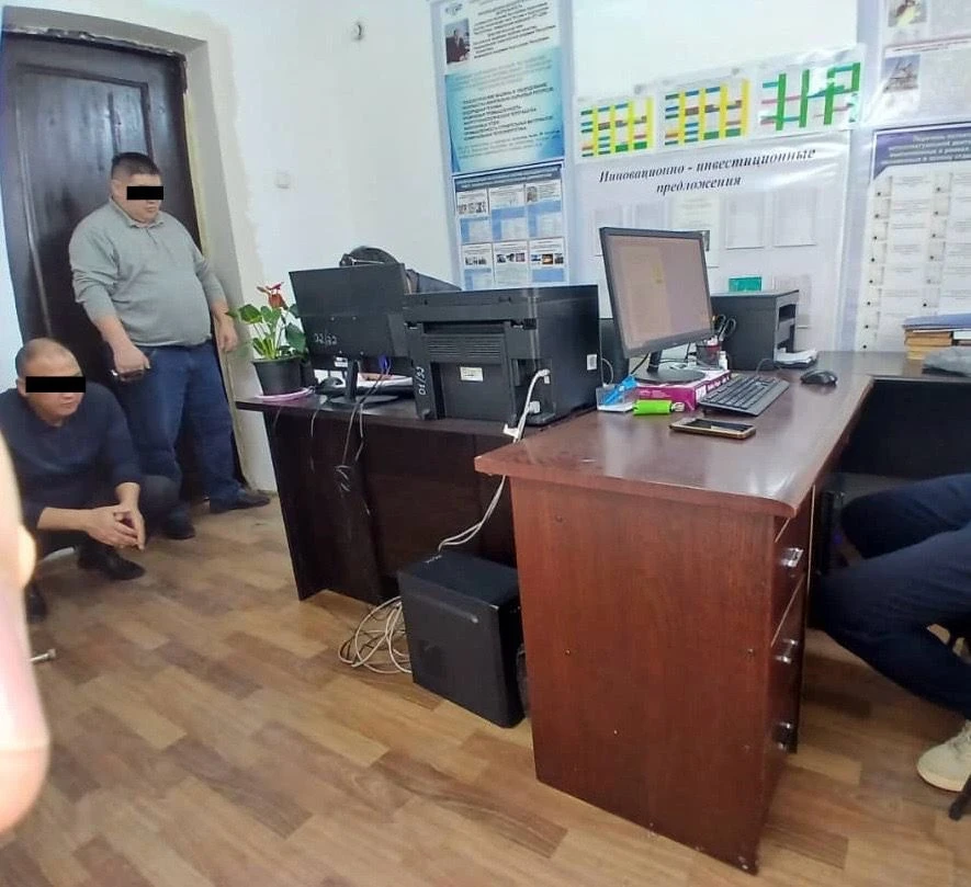 ГКНБ коррупция тууралуу билдирүү жасады КГТУ им. Раззакова. Жана доцентти кармады