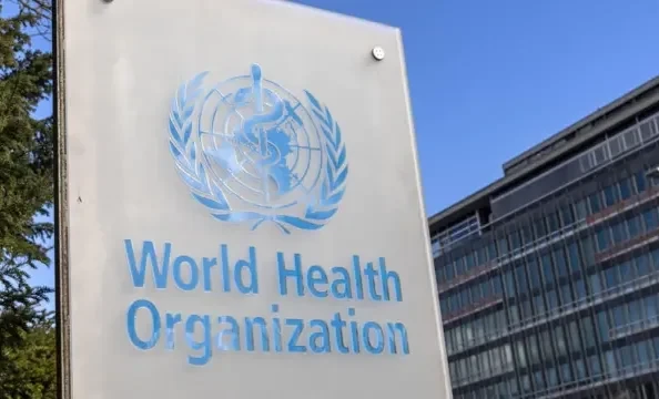 ВОЗ бюджеттин жетишсиздигинен улам кызматкерлерин кыскартып жатат