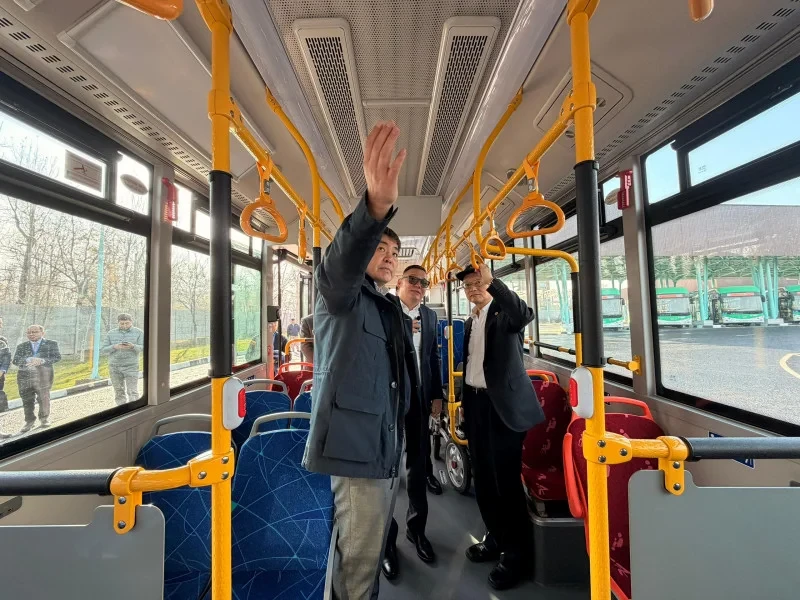 The head of the ADB visited the electric bus depot and assessed the development of urban transport in Bishkek