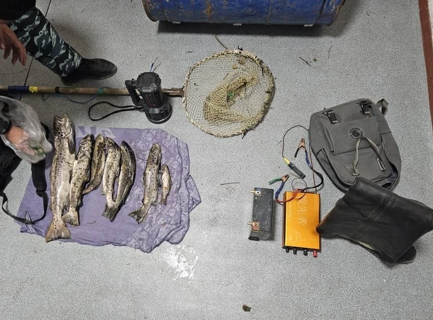 An Interior Ministry security officer was part of a group of poachers detained at Issyk-Kul.