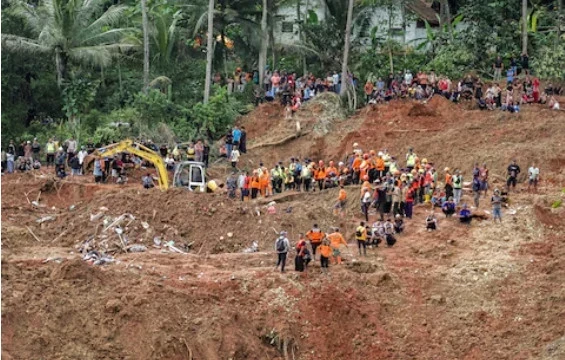 Due to landslides in Indonesia, 30 people have died