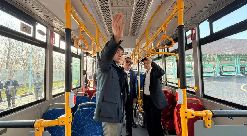 The President of the ADB visited DEPO-2 and got acquainted with the electric buses of Bishkek