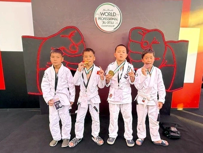 Young jiu-jitsu practitioners from Kyrgyzstan became prize winners at the World Pro Jiu-Jitsu in the UAE